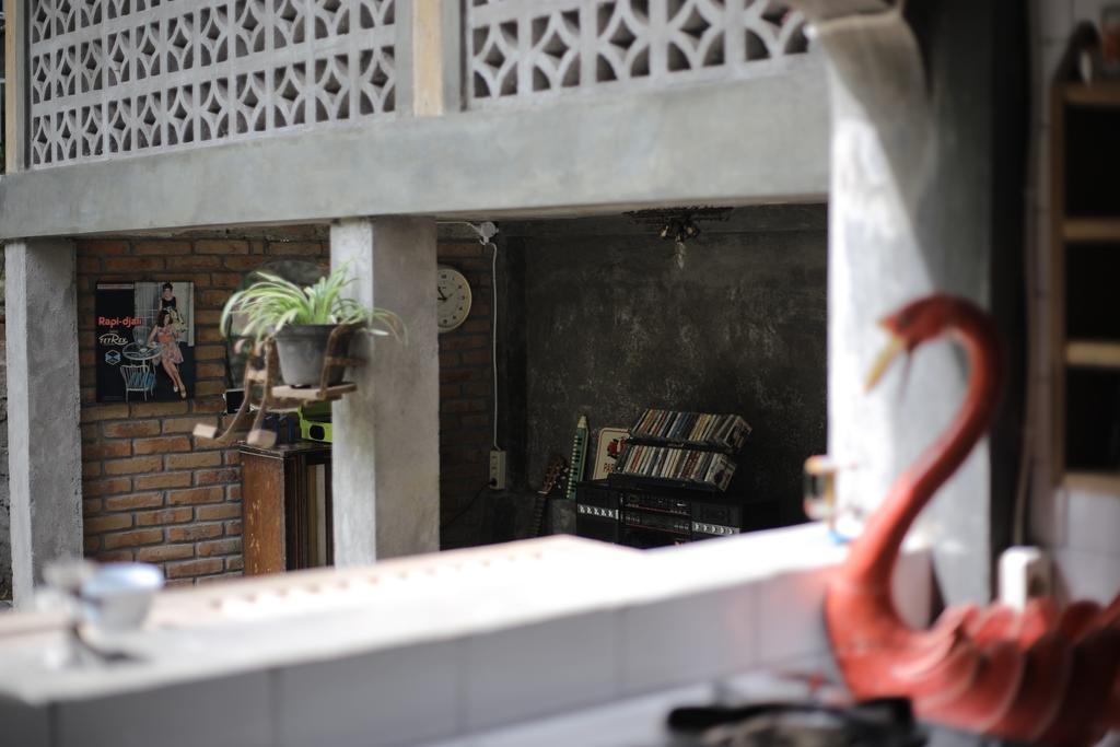 Ferienwohnung Rumah Senjakala Bantul Exterior foto